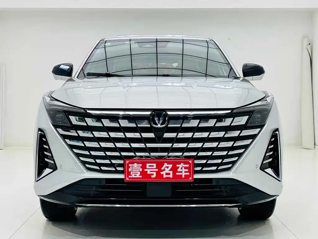 Changan UNI-Z New Energy — миниатюра 2