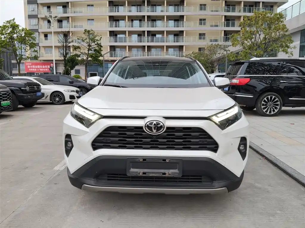 Toyota RAV4 — миниатюра 4