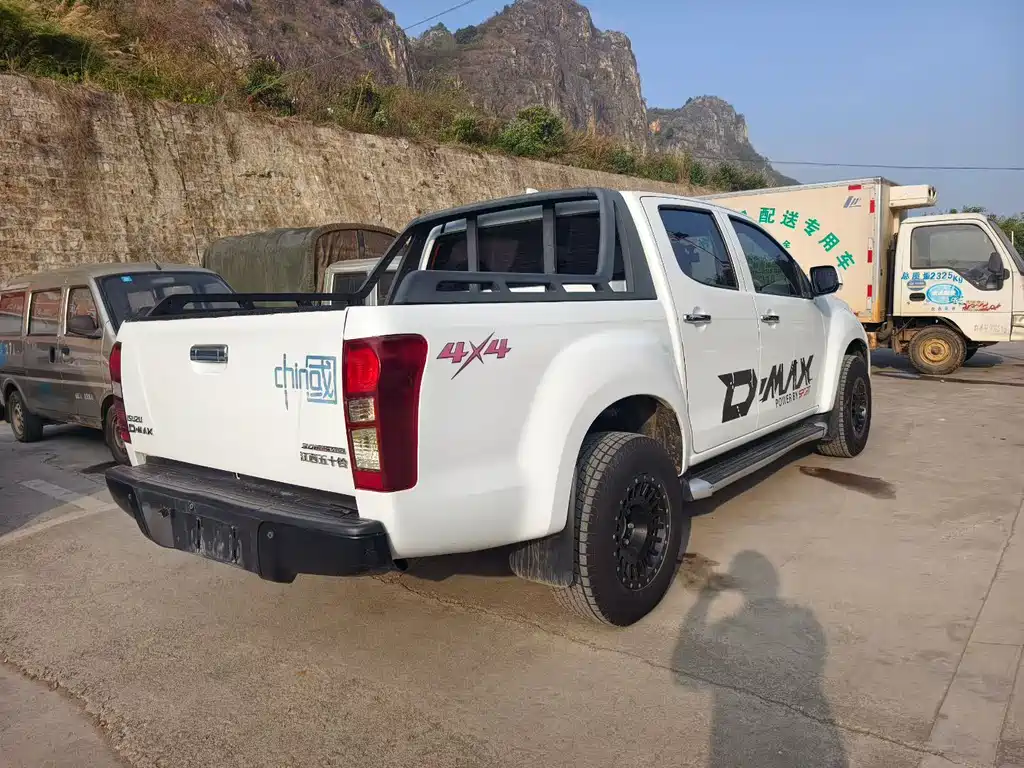 ISUZU D MAX