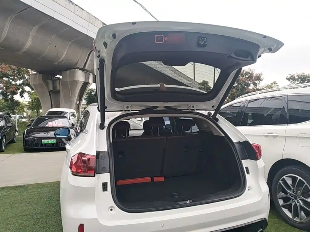 Wey Wey VV5 — миниатюра 19