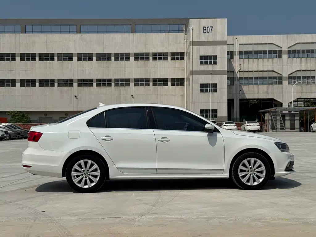 Volkswagen Sagitar — миниатюра 4