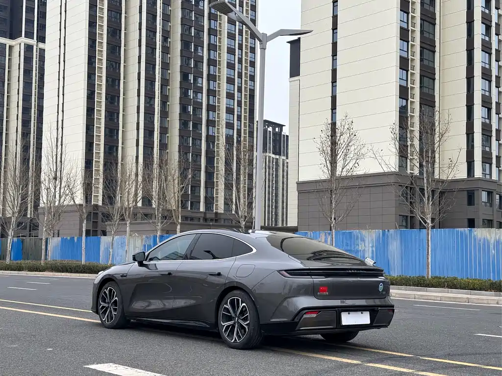 GEELY GALAXY GALAXY E8