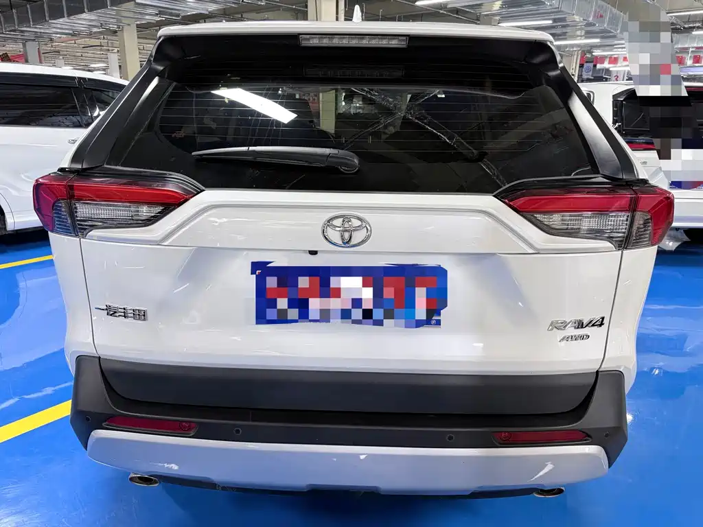 Toyota RAV4 — миниатюра 18