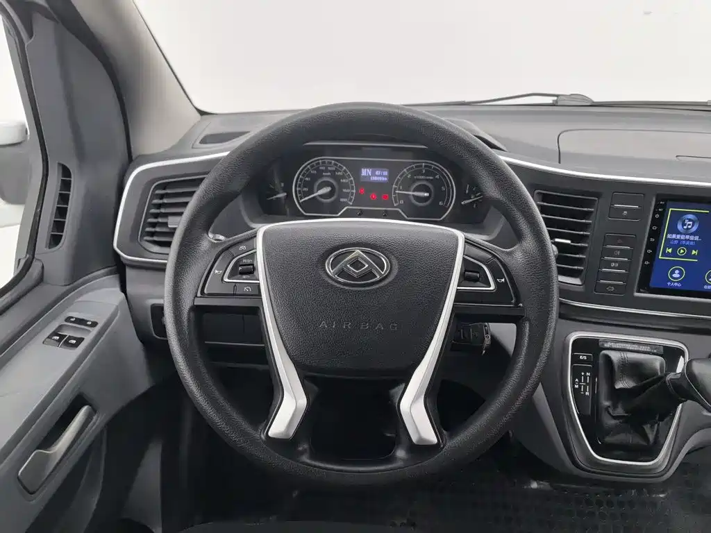 MAXUS V80 — миниатюра 11