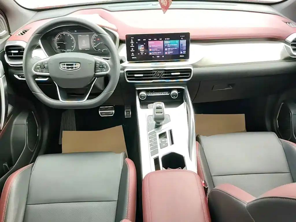 Geely Binyue — миниатюра 10