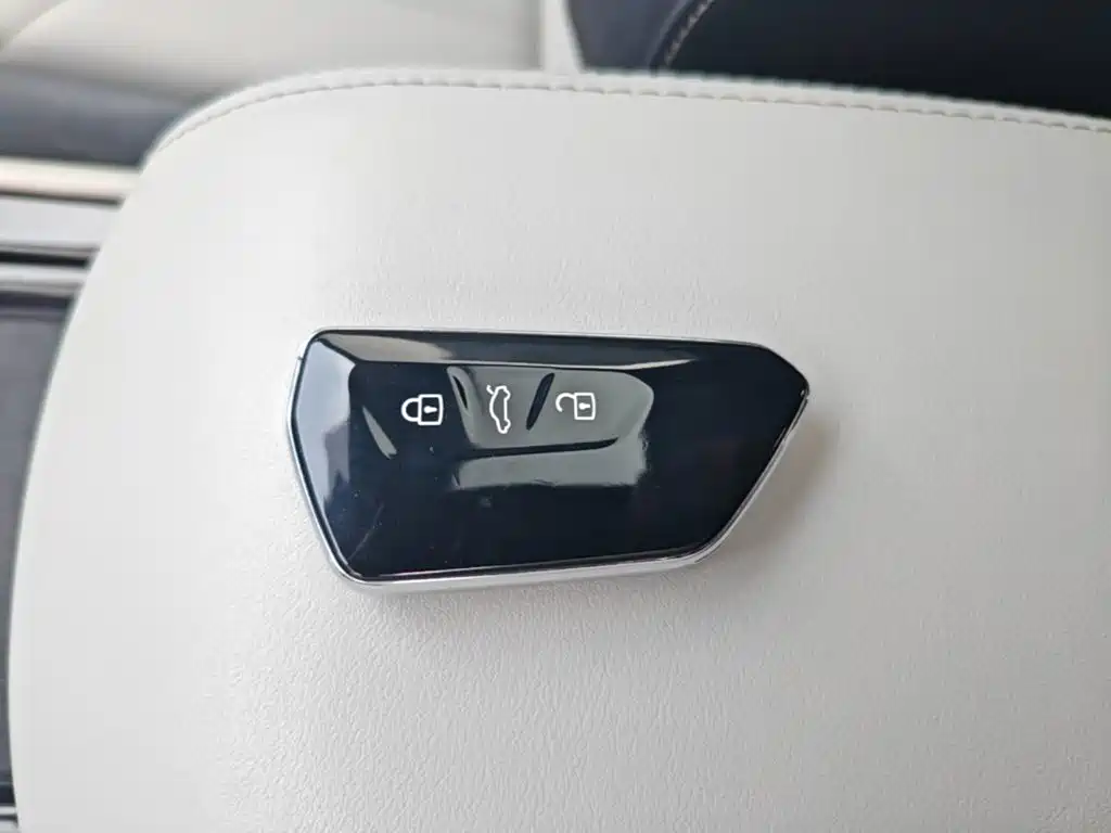 Volkswagen ID.4 Crozz — миниатюра 9