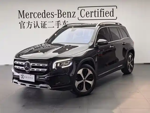 MERCEDES-BENZ GLB