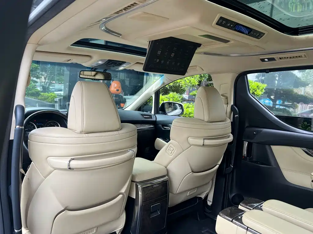 Toyota Alphard 2018 3.5L Luxury