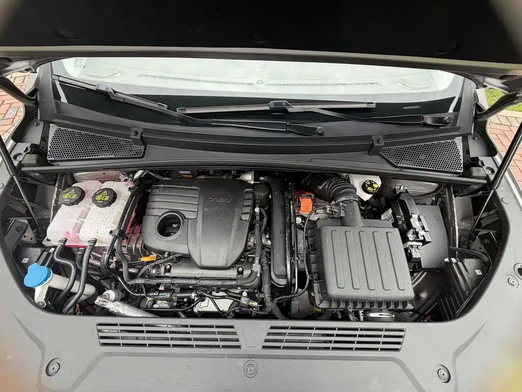 Roewe iMAX8 New Energy — миниатюра 12
