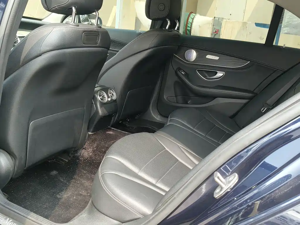 Mercedes-Benz C-Class — миниатюра 9