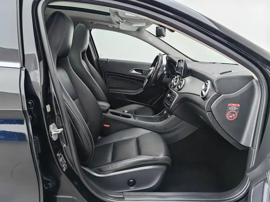 Mercedes-Benz GLA — миниатюра 23