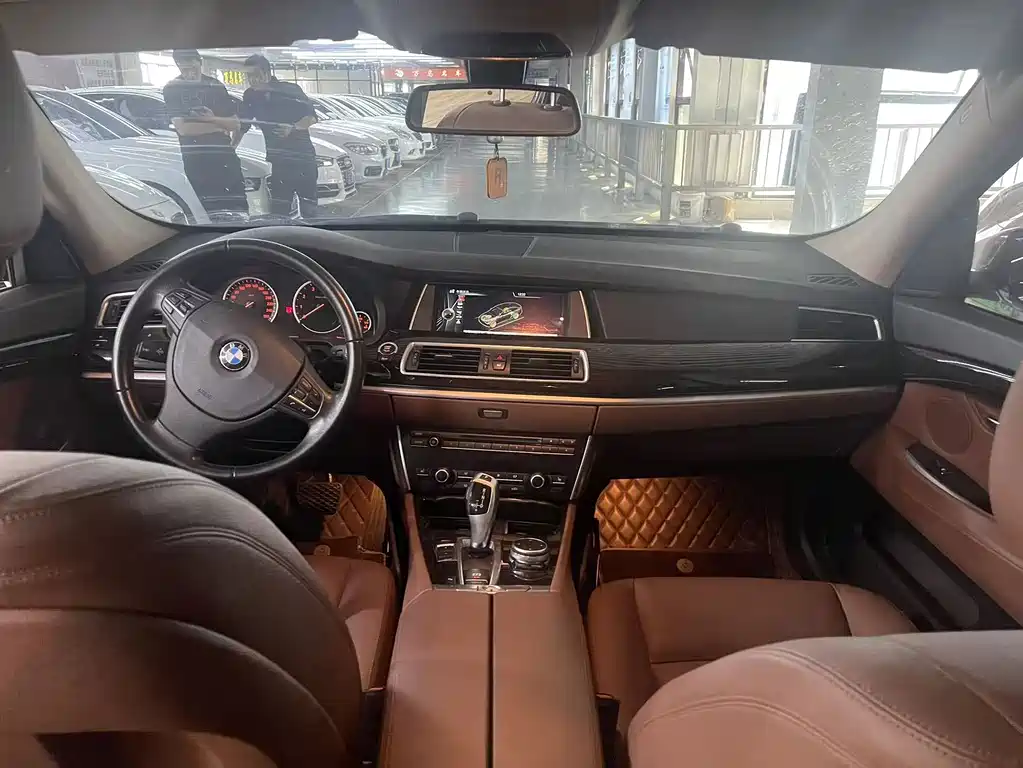 BMW 5 Series GT — миниатюра 9