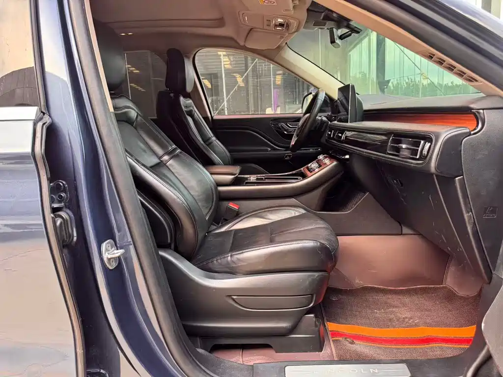Lincoln Aviator — миниатюра 5
