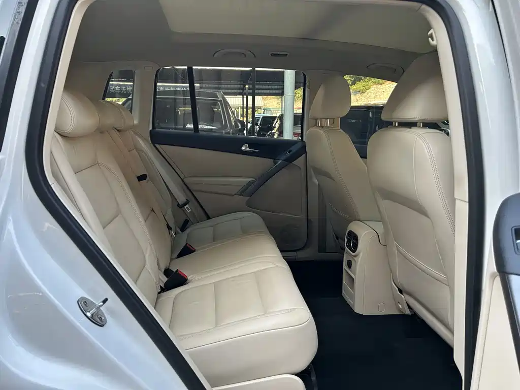 Volkswagen Tiguan — миниатюра 5