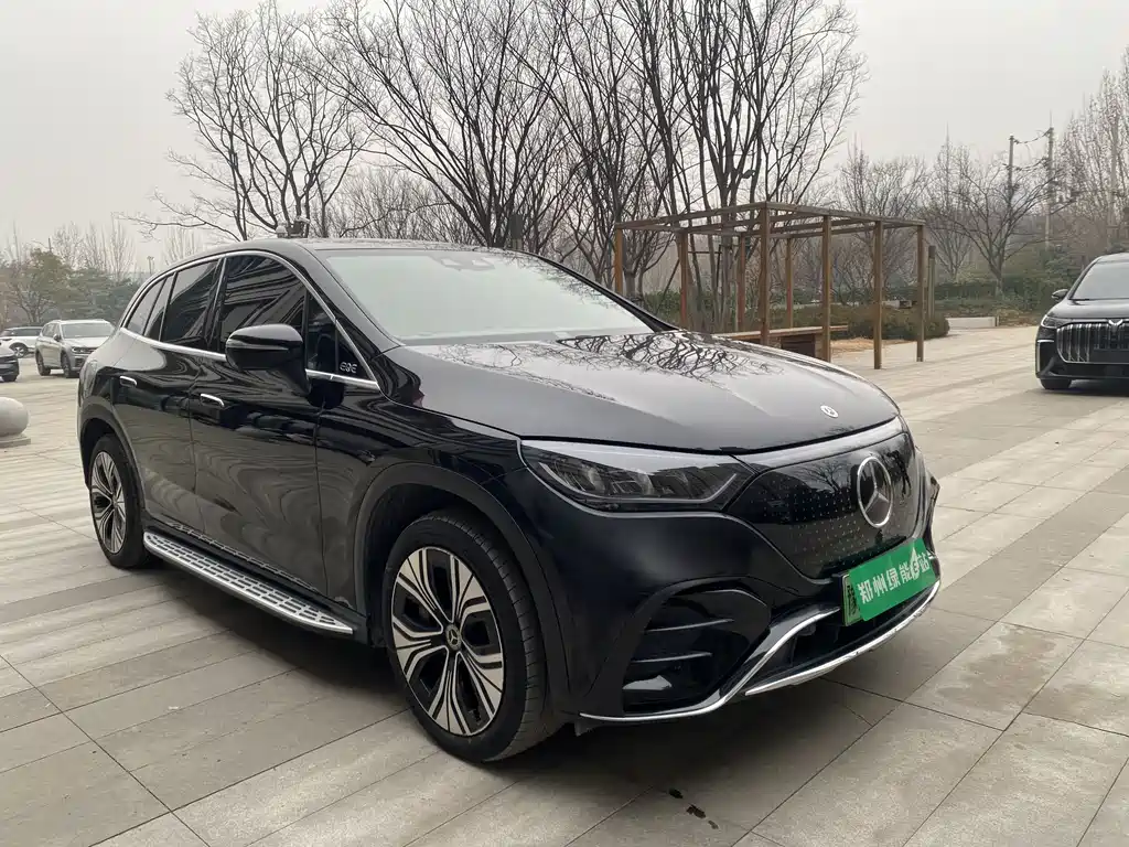 MERCEDES-BENZ EQE SUV