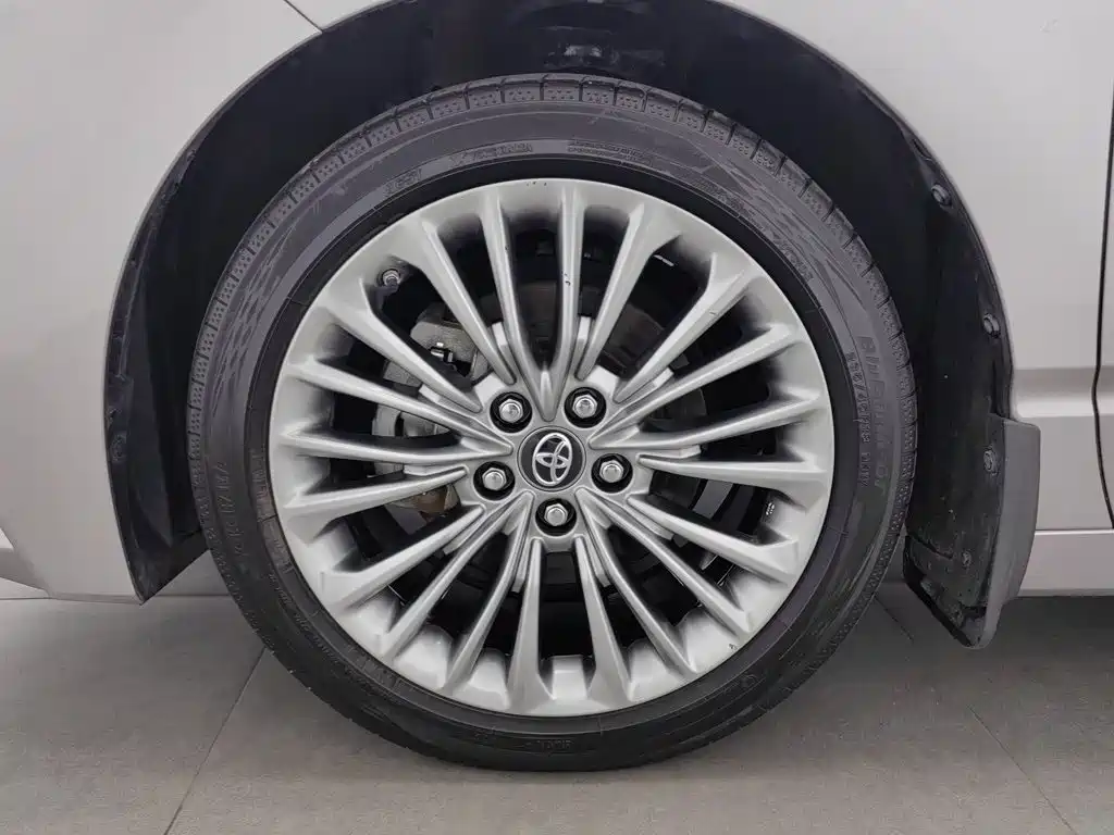Toyota Avalon — миниатюра 17