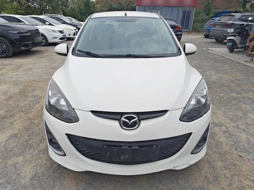 Mazda 2 — миниатюра 3