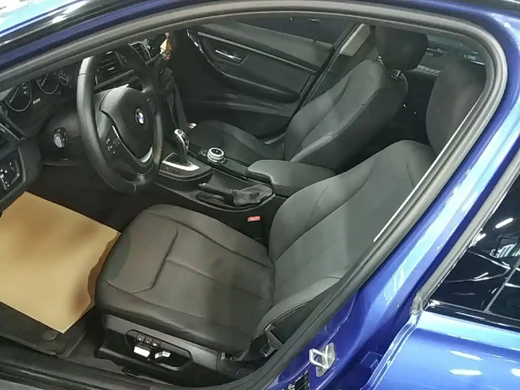 BMW 3 Series — миниатюра 15