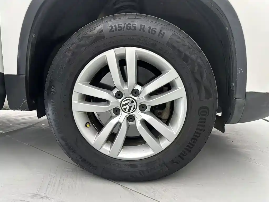 Volkswagen Tiguan — миниатюра 9
