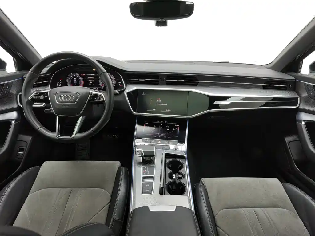 Audi A6L 2021 40 TFSI Luxury