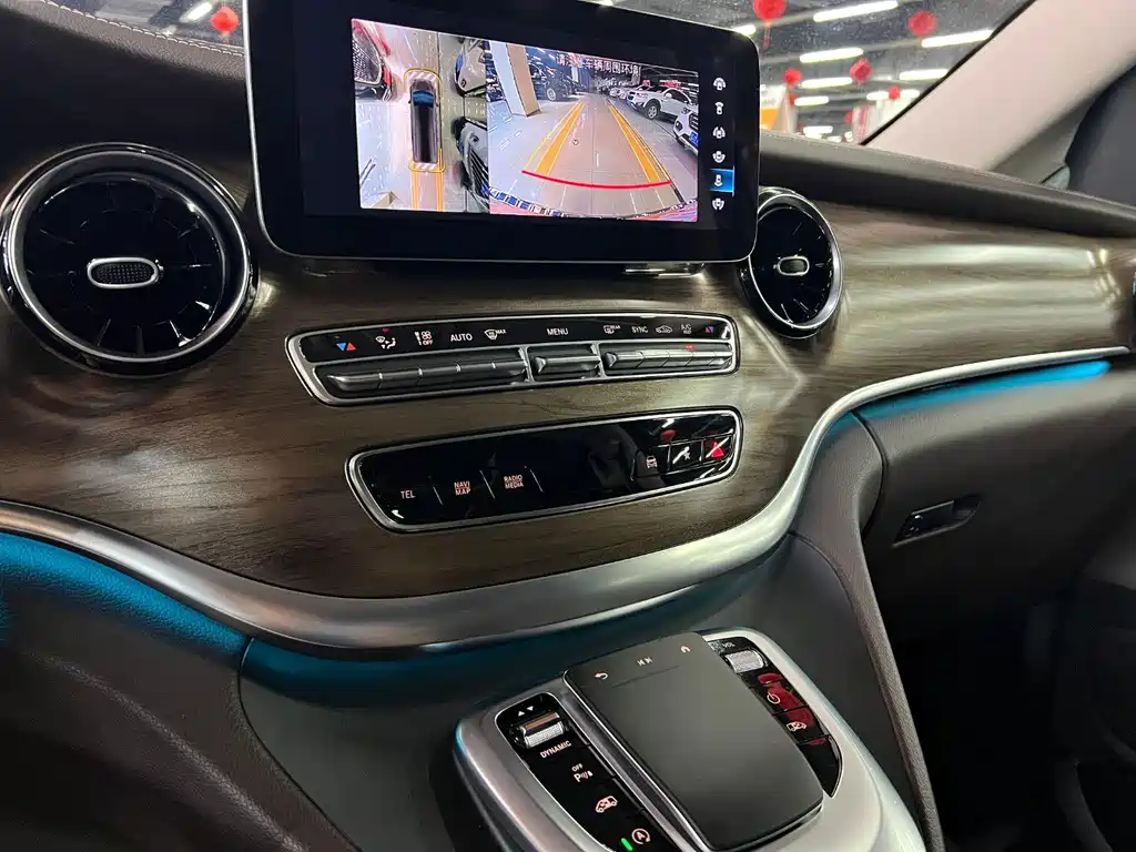 Mercedes-Benz V-Class — миниатюра 6