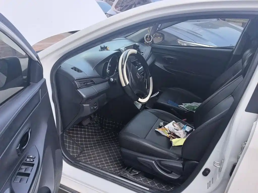 Toyota Yaris L — миниатюра 12