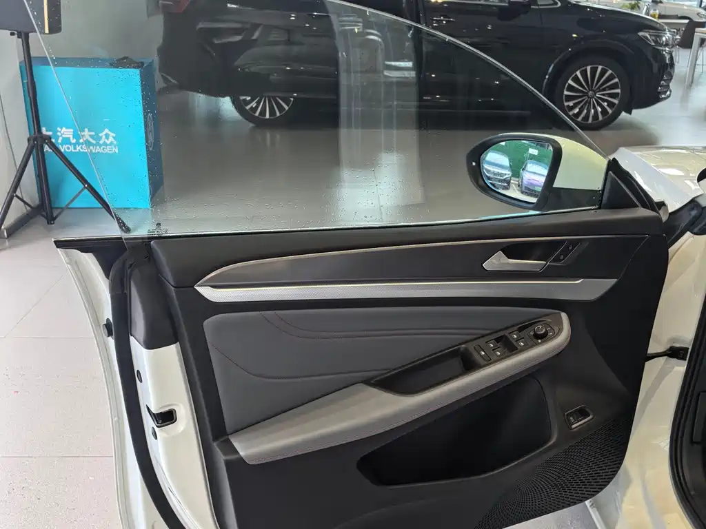 Volkswagen Lamando — миниатюра 12