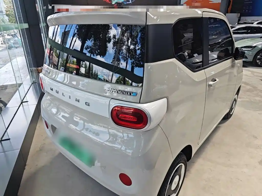 Wuling MINIEV — миниатюра 7