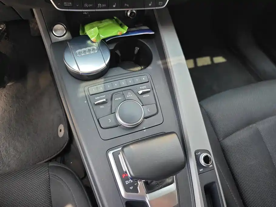 Audi A4L — миниатюра 16