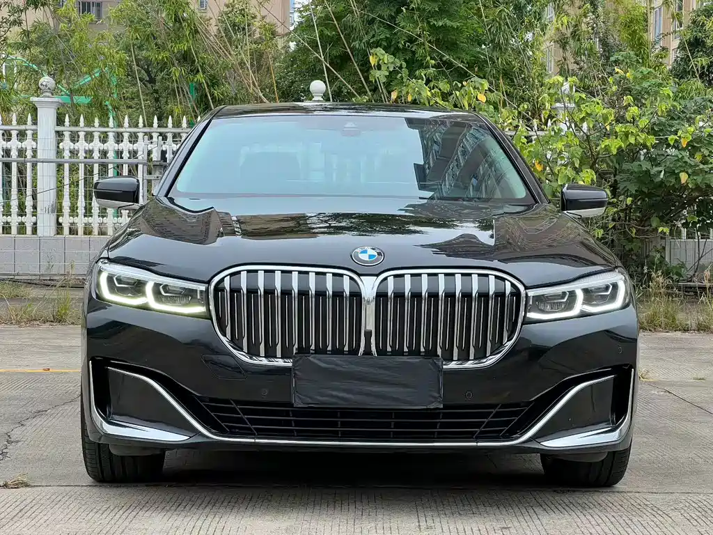 BMW 7 Series — миниатюра 2