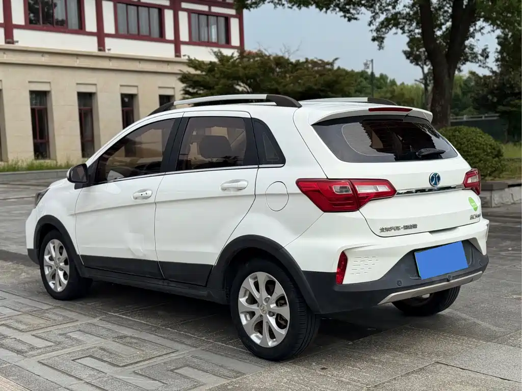BAIC New Energy EC5 — миниатюра 5