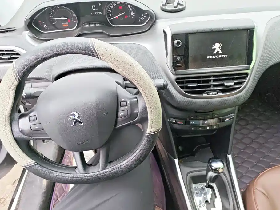 Peugeot 2008 — миниатюра 12