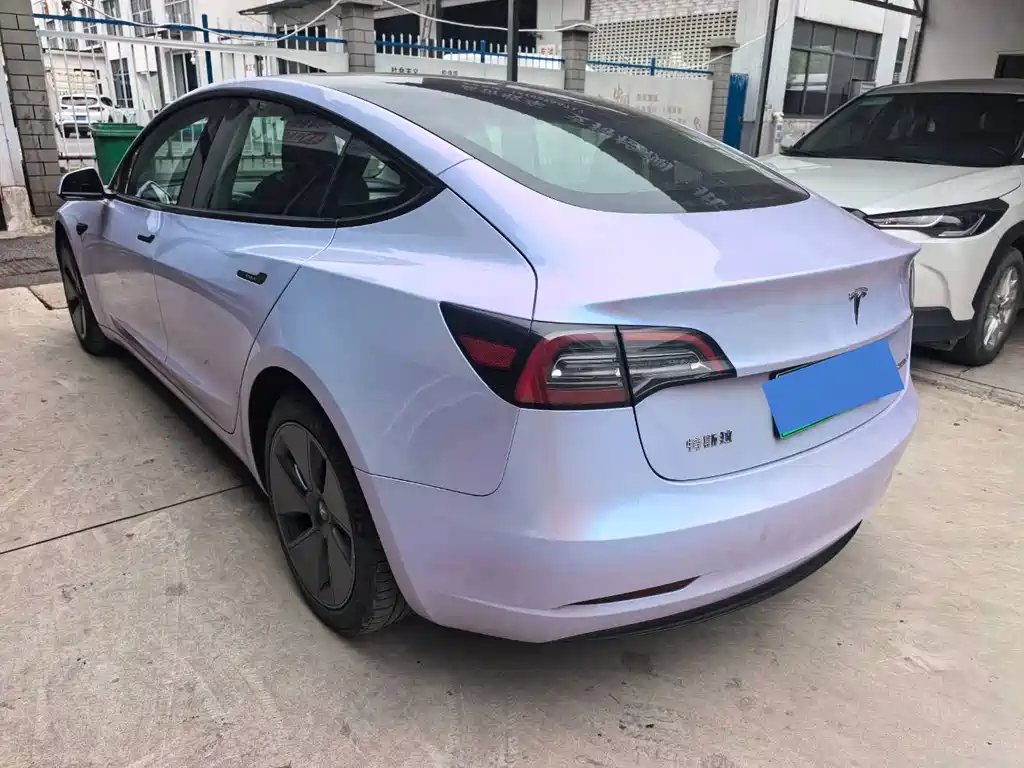 Tesla Model 3 — миниатюра 13
