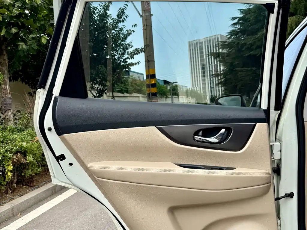Nissan X-Trail — миниатюра 15