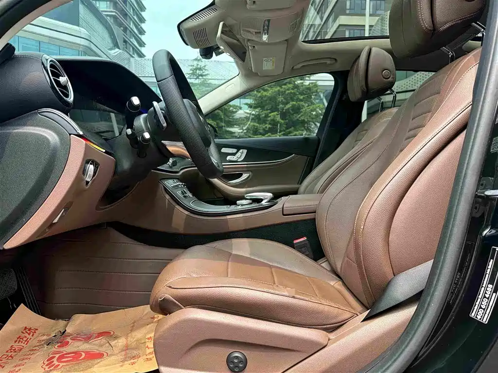 Mercedes-Benz E-Class — миниатюра 4