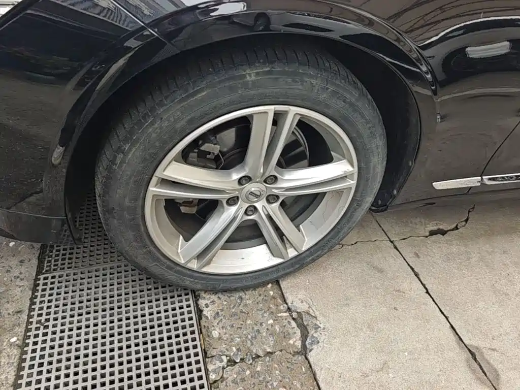 Volvo S90 — миниатюра 23