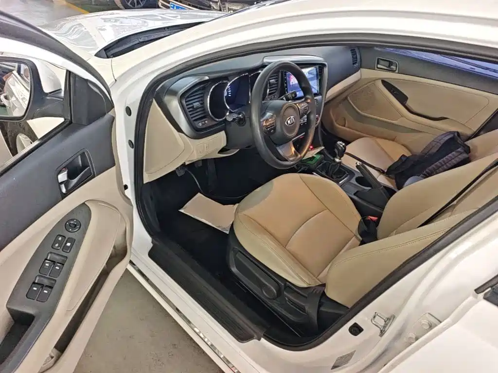 Kia K5 — миниатюра 16