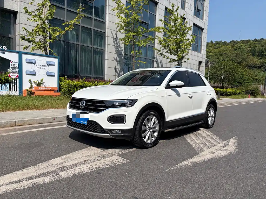 Volkswagen T-Roc — миниатюра 3