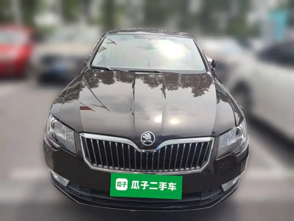 Skoda Superb — миниатюра 5