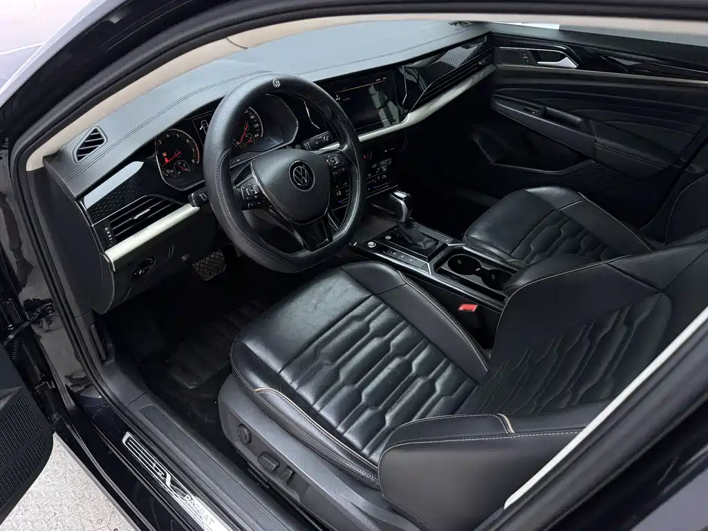 Volkswagen Passat 2020 330TSI Elite VI