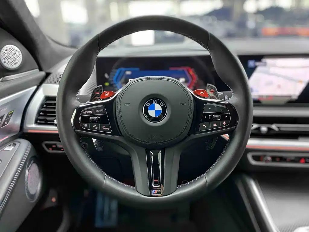BMW XM — миниатюра 13
