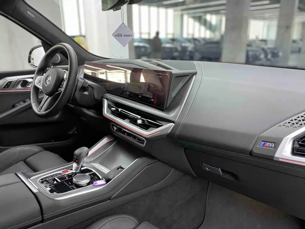 BMW XM — миниатюра 17