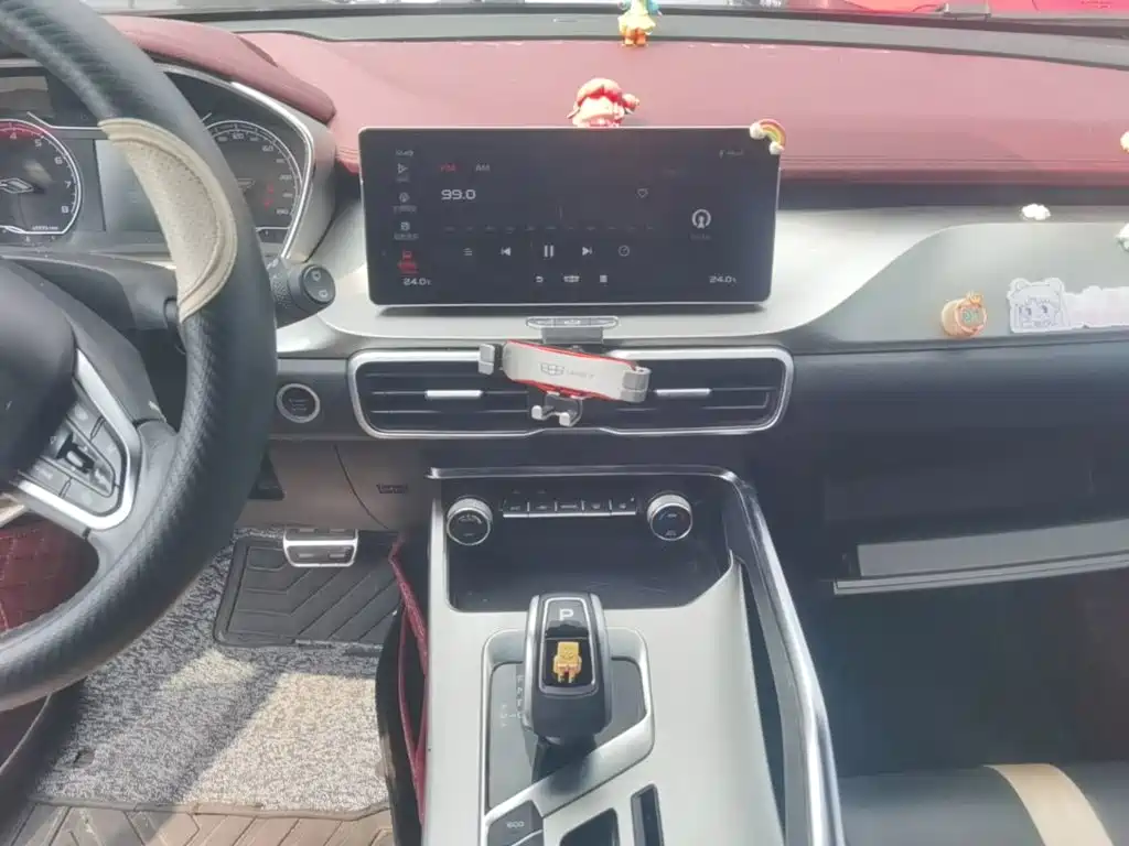 Geely Binyue — миниатюра 13