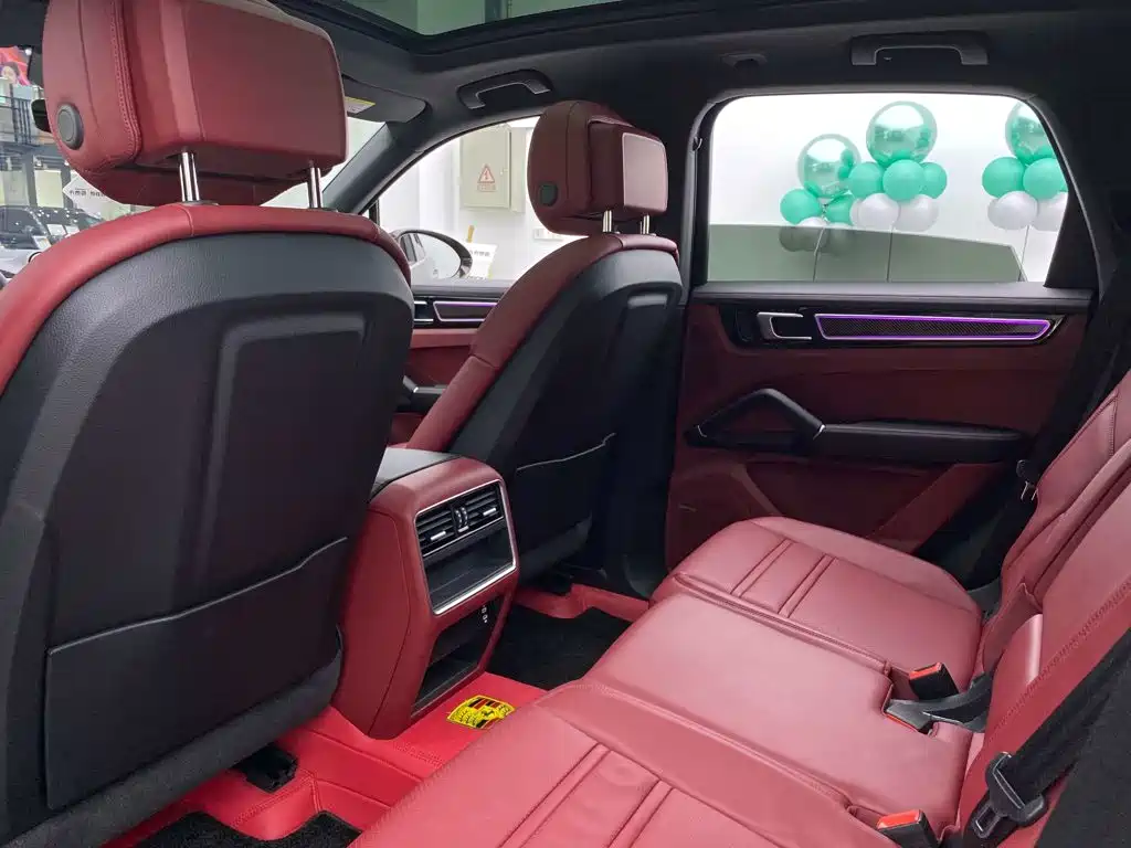 Porsche Cayenne — миниатюра 25