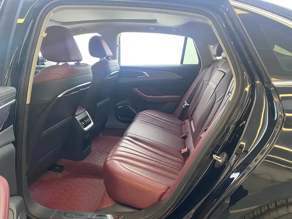 Hongqi Hongqi H5 — миниатюра 7