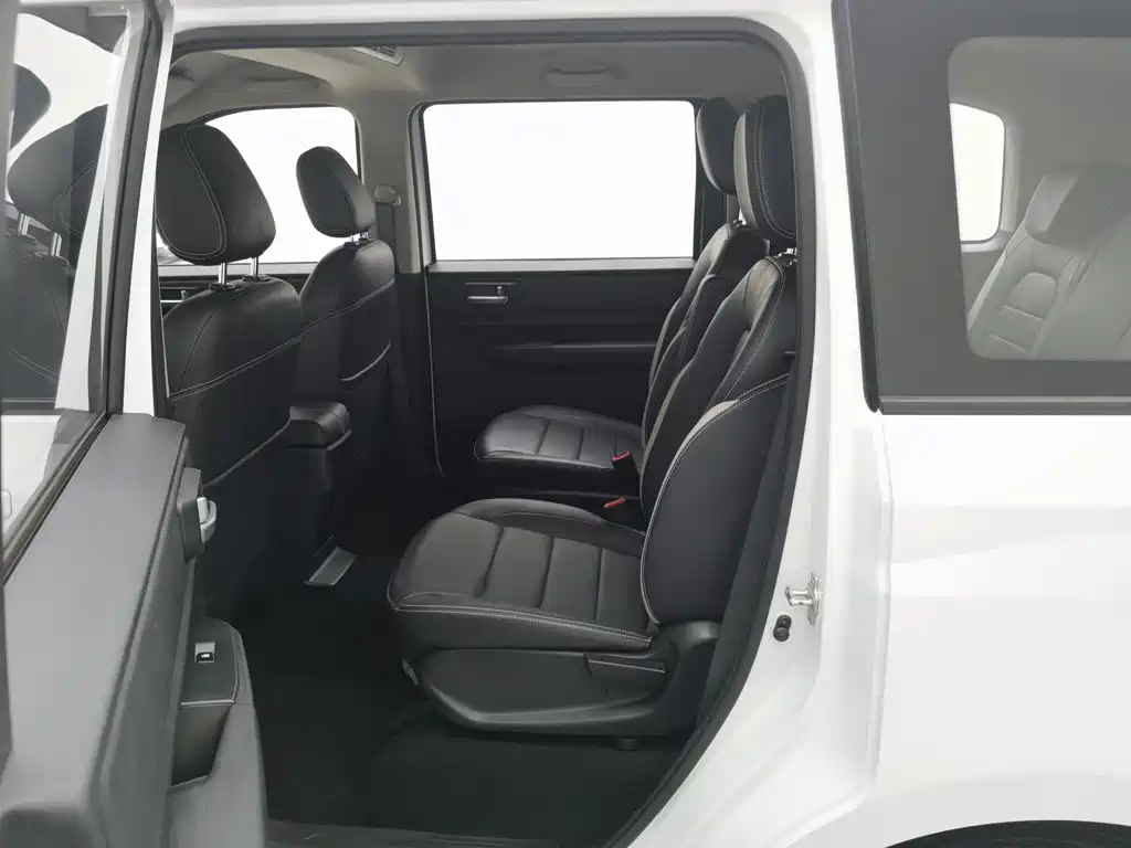 Wuling Hongguang PLUS — миниатюра 15