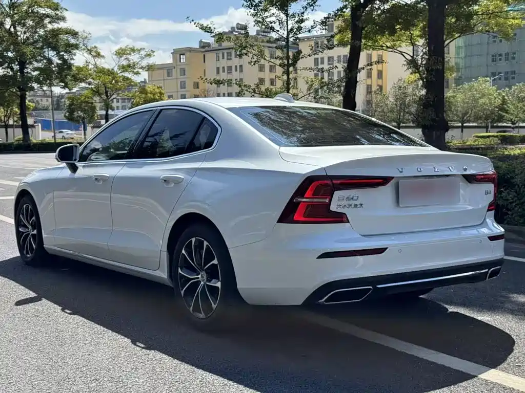 Volvo S60 — миниатюра 9