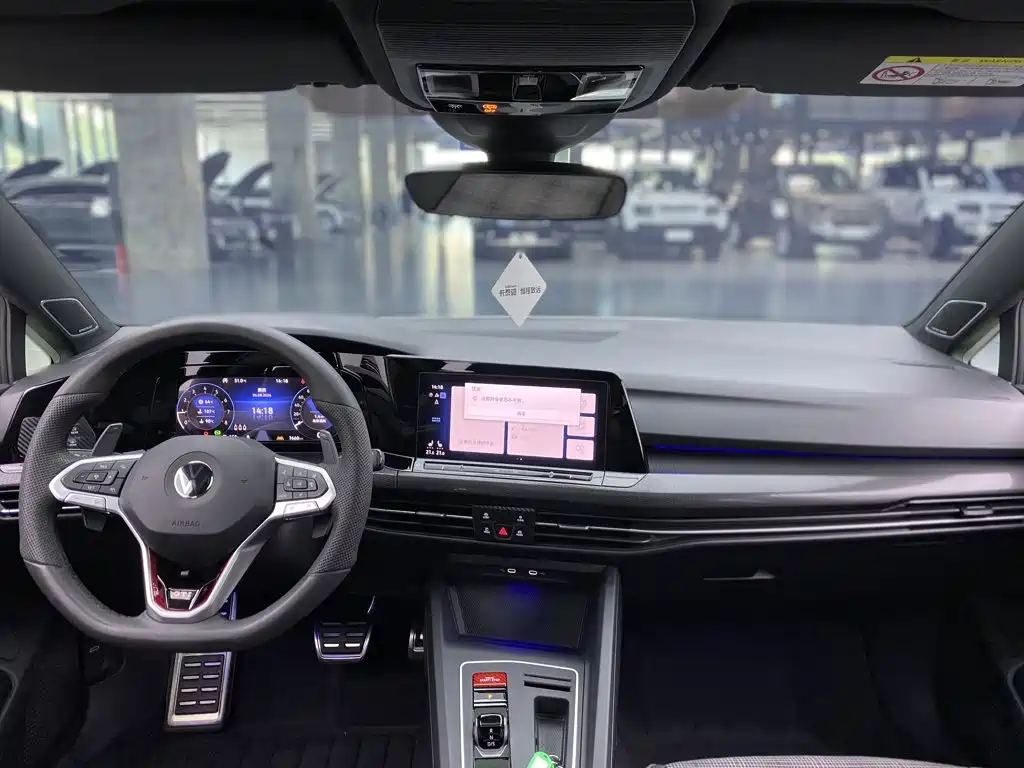 Volkswagen Golf GTI — миниатюра 14