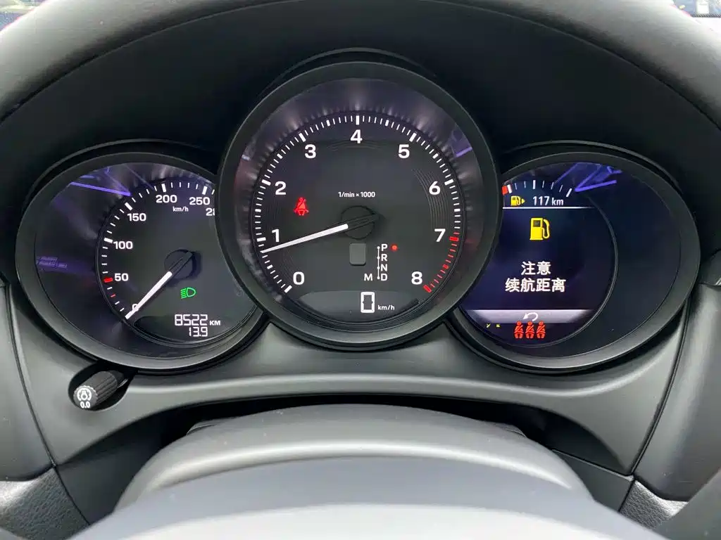 Porsche Macan — миниатюра 18
