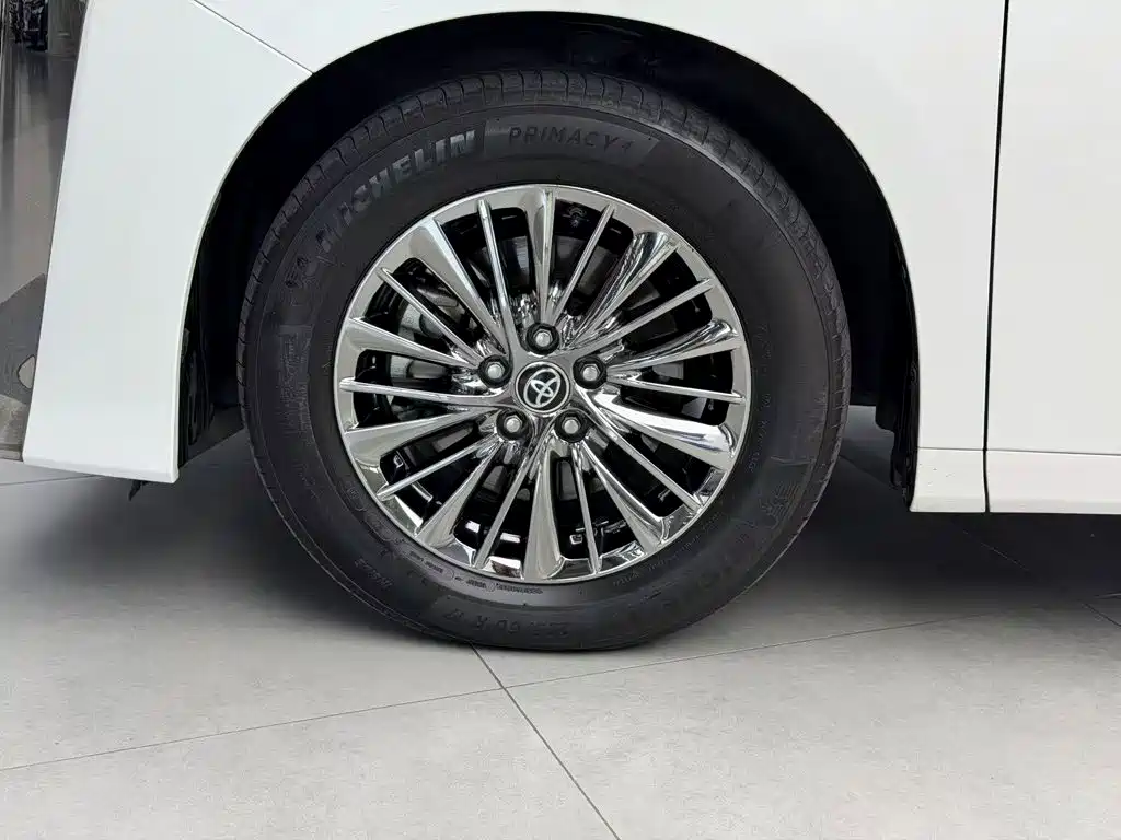 Toyota Vellfire — миниатюра 7